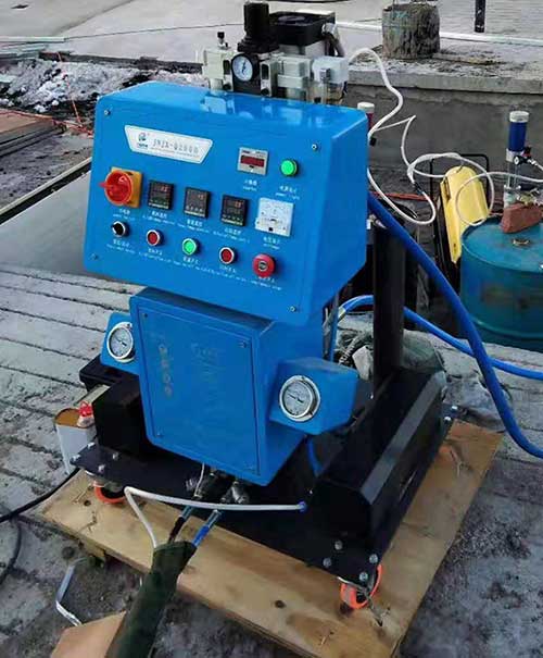 噴聚氨酯的機(jī)器多少錢(qián)(圖1) Q2600噴聚氨酯的機(jī)器多少錢(qián)